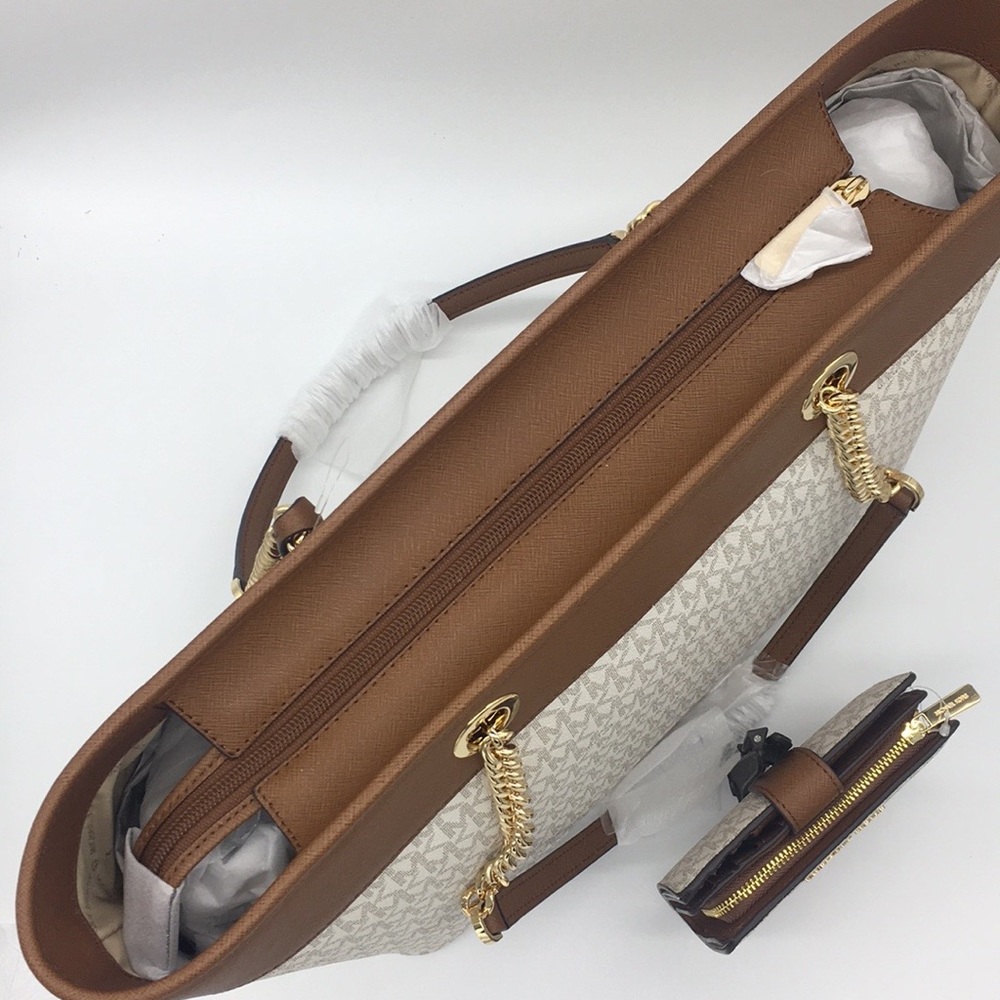 MICHAEL KORS SHANIA LARGE CHAIN TOTE & WALLET SET - Picture 8 of 8